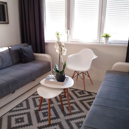 Holiday Home Duka'S Бар Екстериор снимка