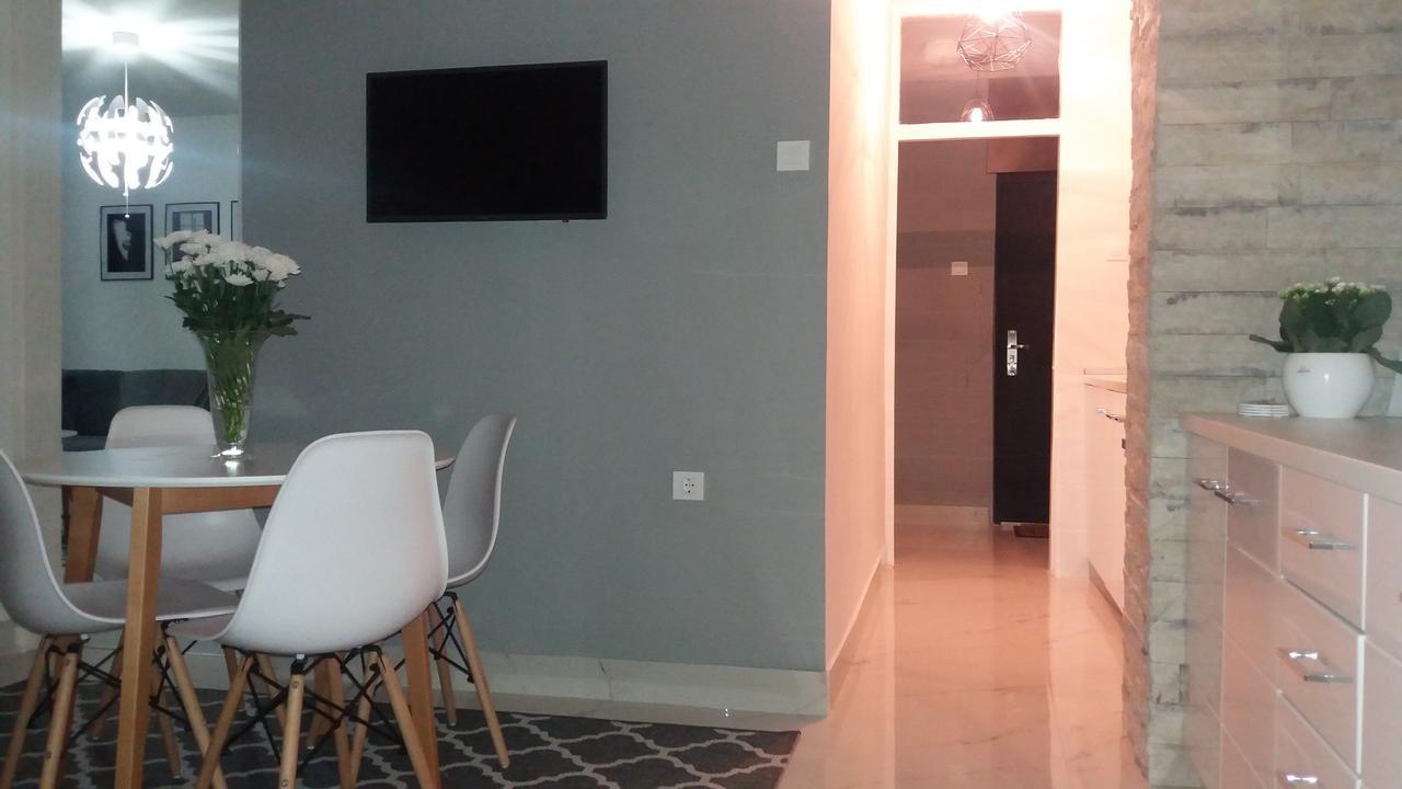 Holiday Home Duka'S Бар Екстериор снимка