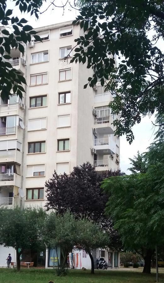 Holiday Home Duka'S Бар Екстериор снимка
